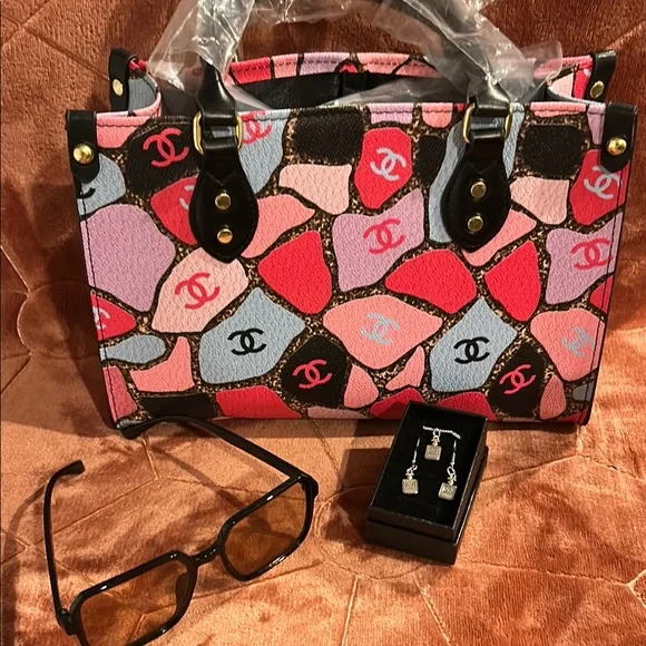 Customize Colorful Tote with Fashion Sunglasses & #5 Earring set - Picture 5 of 7